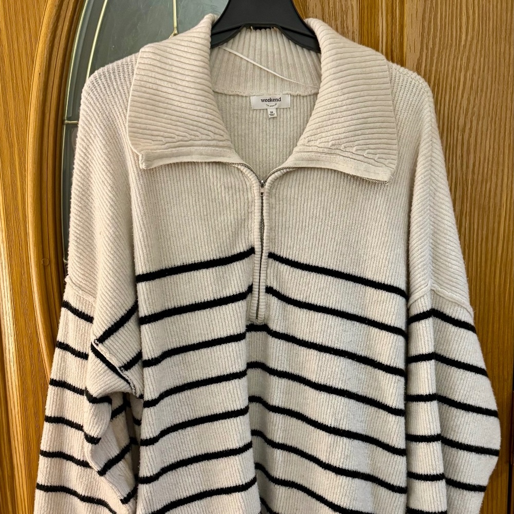 HALF ZIP STRIPED SWEATER - IVORY/BLACK
